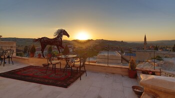 phocas cave suites special class