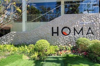 homa chalong bay
