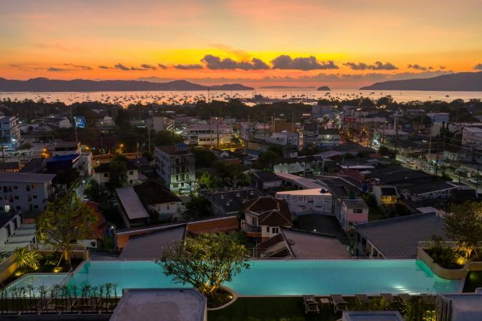 homa chalong bay