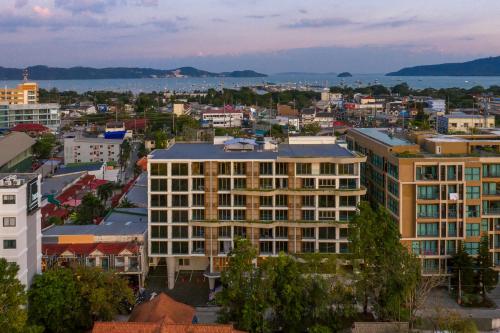 homa chalong bay