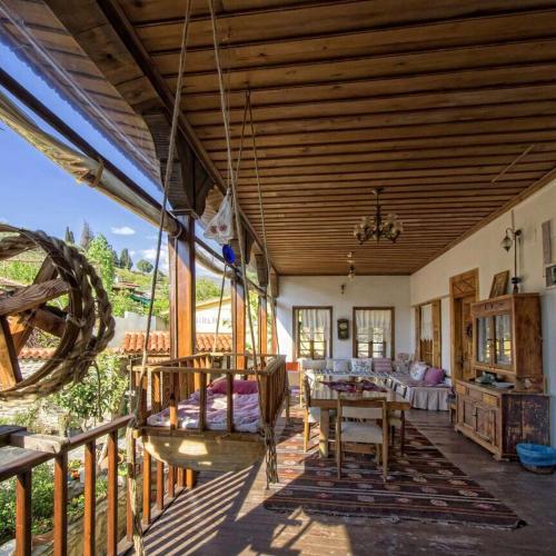 birgi hotel saliha hanim tas konak