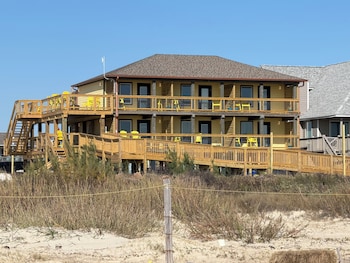 the breeze beachfront resort