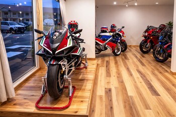 motorcycle inn