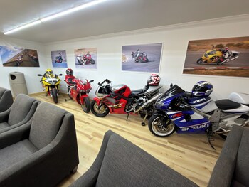 motorcycle inn