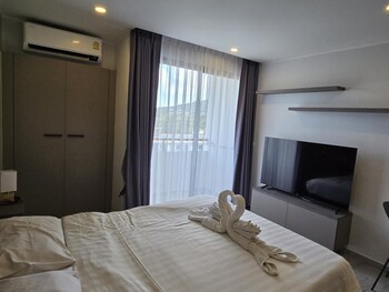 Urban Tide Studio T3 -626,,3 star