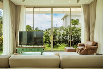 Akal Pool Villa 3Br Near Laguna, Bangtao & Beach,,4 star