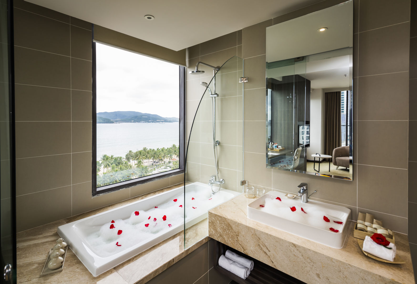alana nha trang beach hotel
