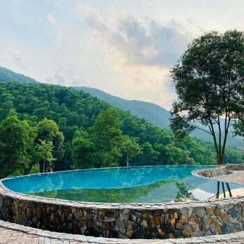 Hao Huc Village,,4 star