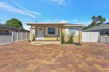 st conrad bungalow house