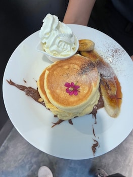 Amai Pancakery And Residence,,4 star