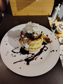amai pancakery and residence