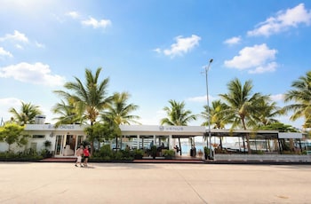 Diana Cruises Halong Bay - Luxury By Venus Group,,4 star