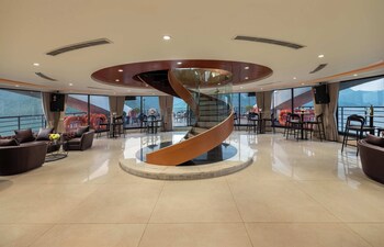 diana cruises halong bay luxury by venus group