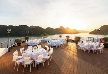 diana cruises halong bay luxury by venus group