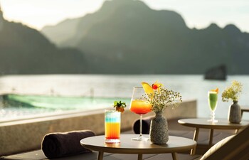 Diana Cruises Halong Bay - Luxury By Venus Group,,4 star