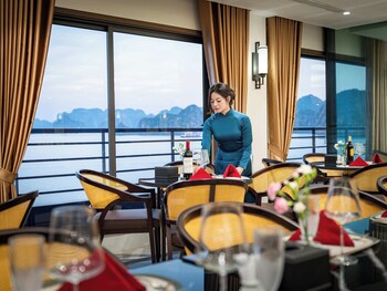 diana cruises halong bay luxury by venus group