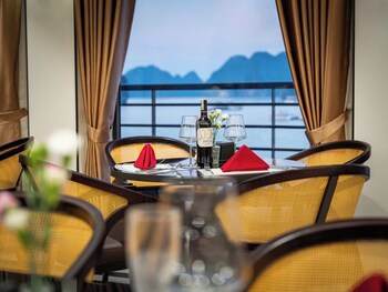 diana cruises halong bay luxury by venus group