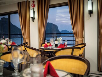 diana cruises halong bay luxury by venus group