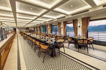 diana cruises halong bay luxury by venus group