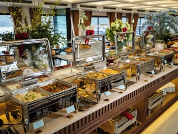 diana cruises halong bay luxury by venus group