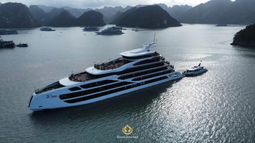 diana cruises halong bay luxury by venus group