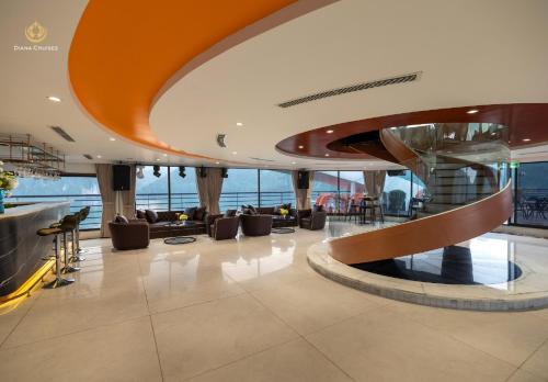 diana cruises halong bay luxury by venus group