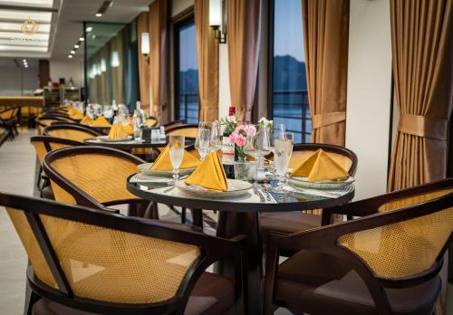 diana cruises halong bay luxury by venus group