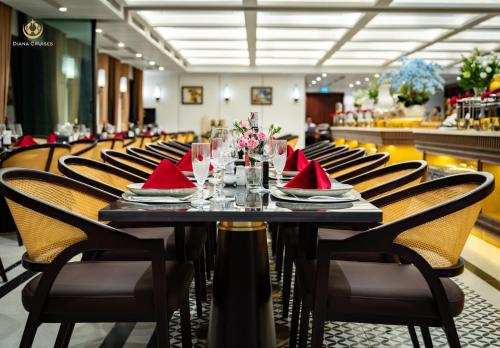 diana cruises halong bay luxury by venus group