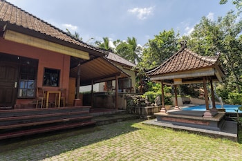 selemadeg