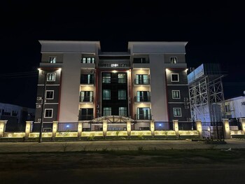 Prestine Apartments,,4 star