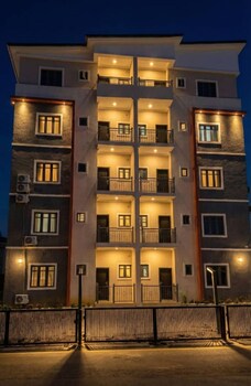 prestine apartments