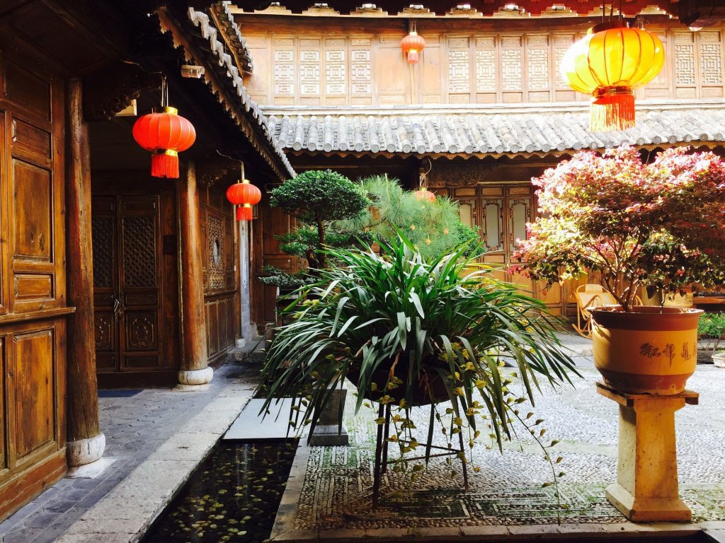 lize graceland artistic suite inn