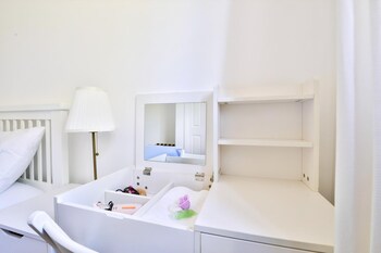 homely 5 bed house 15 mins to cardiff city