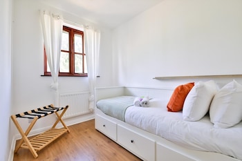 homely 5 bed house 15 mins to cardiff city