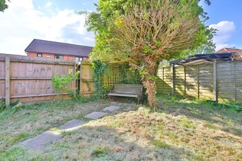 homely 5 bed house 15 mins to cardiff city