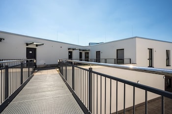 we rooms shortstay