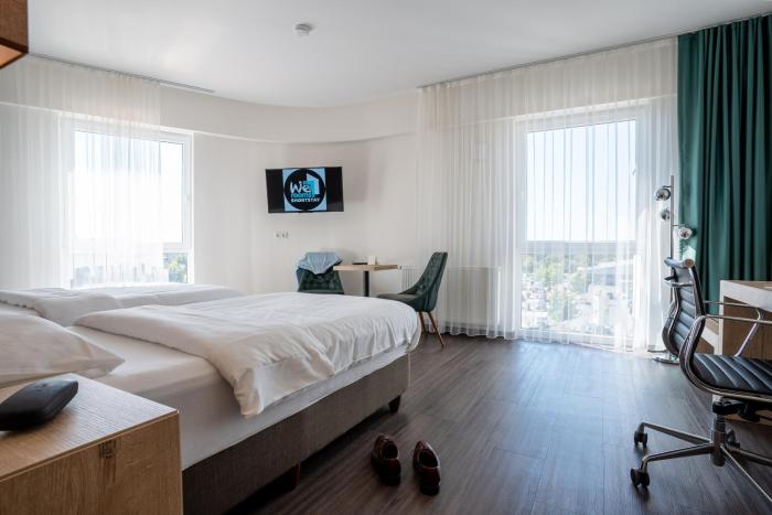 we rooms shortstay
