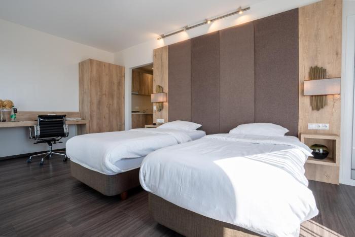 we rooms shortstay