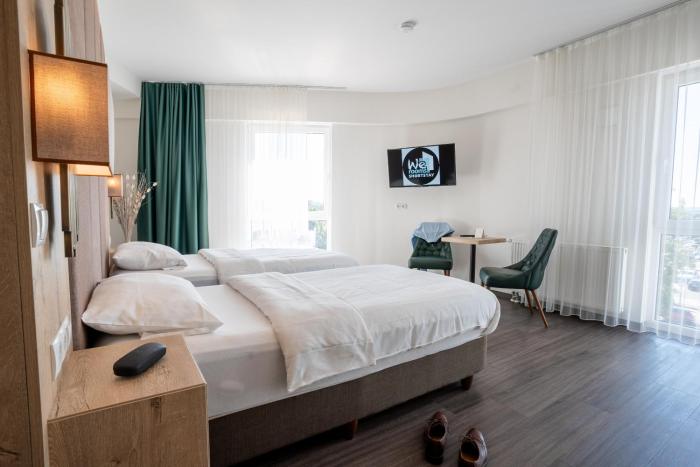 we rooms shortstay