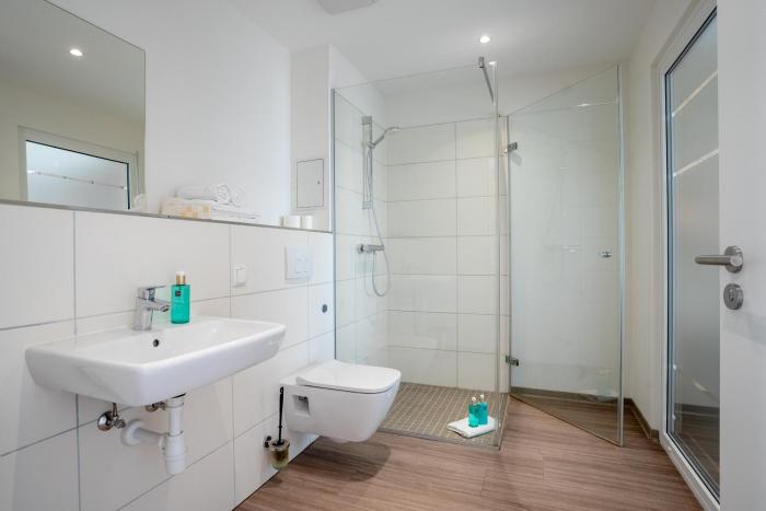 we rooms shortstay