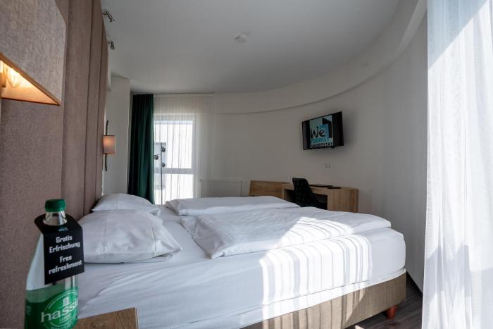 we rooms shortstay