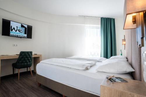 we rooms shortstay