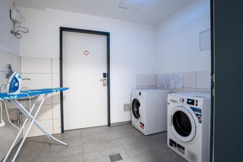 we rooms shortstay