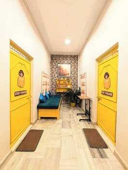 hidden monkey hostel chet singh ghat