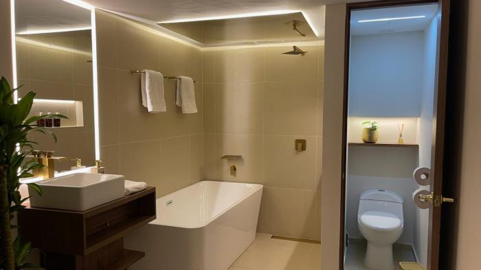 one apartments provenza