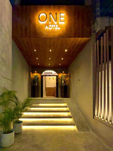 one apartments provenza