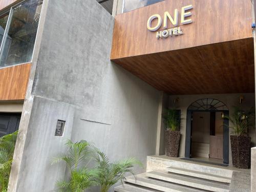 one apartments provenza
