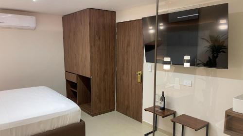 one apartments provenza