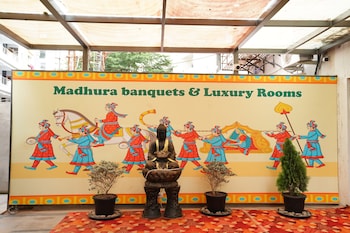 madhura luxury hotel gachibowli near hitech city