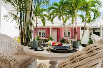 ria uluwatu tropical chic hotel